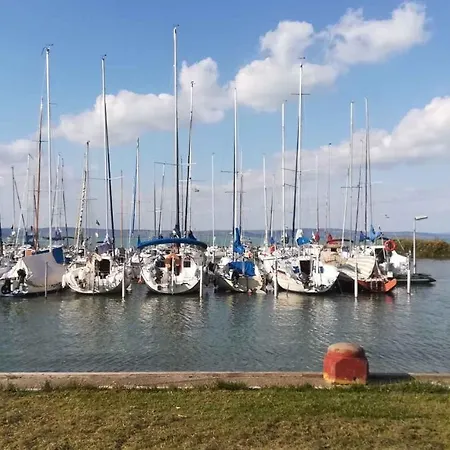 In Siofok/balaton 19988 *